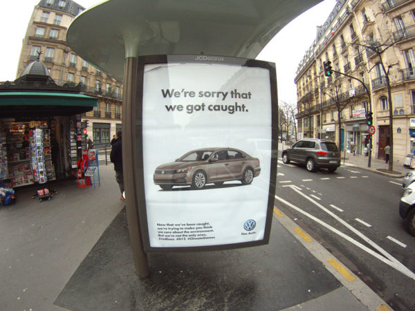Brandalism Pariisissa