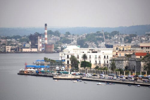 Habour,_Havana,_Cuba_(9422358398)