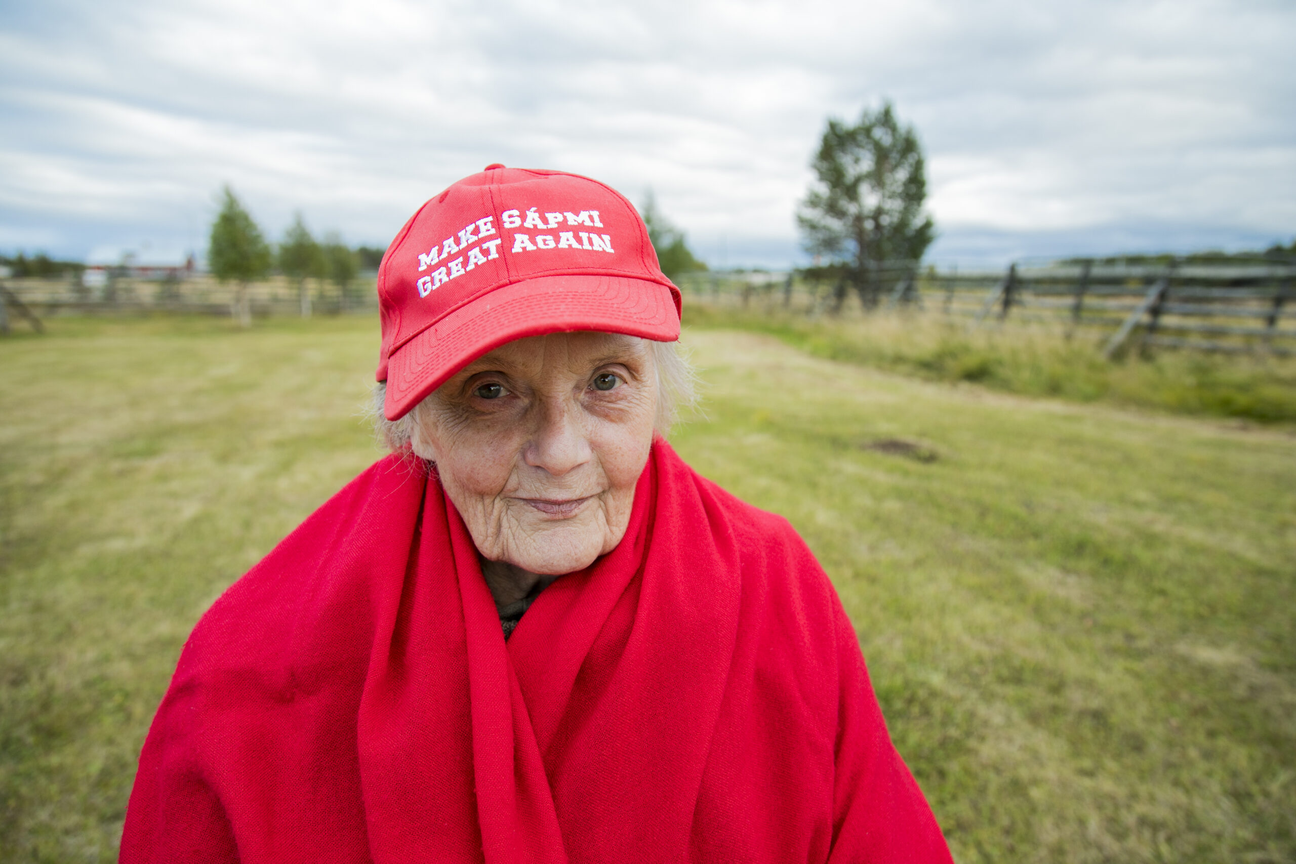 Siiri Hetta, 75, vastusti Jäämeren rataa Vuotsossa. 