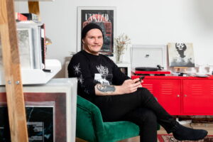 '@itgirlskollektiivi ennustaa milloin hallitus kaatuu – kuuntele uusin Kaikki Paskaksi & Ystävät nyt! 2021-voima-kaikkipaskaksi-pinja-nikki-2000netti-6
