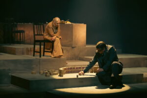 Eichmann-näytelmä muistuttaa meitä kuinka pahuus arkipäiväistyy salakavalasti eichmann-mikki-kunttu2