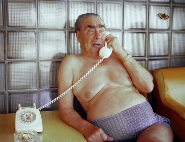 hki-effect-brezhnev-on-the-phone-voima