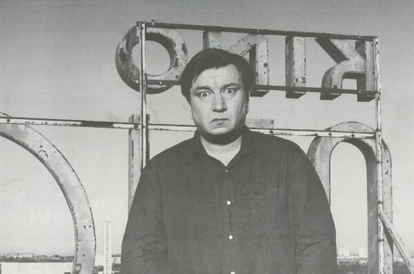 Aki Kaurismäki huomasi ajattelevansa ruotsiksi ja pakeni Suomeen muinainenvoimarajattu-kopio