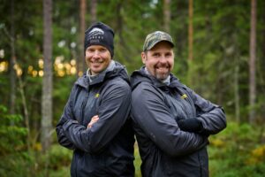 tero pitkämäki ja antti ruuskanen katsovat kameraan