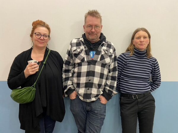 Teatterin politiikkaa – Mad House muutti Tekstin taloon tp041223