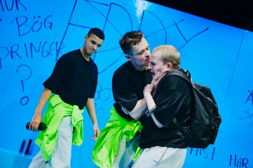 Lilla Teaternin Våldets historia kuvaa homofobiaa Ranskan luokkarakenteissa Våldets historia_11