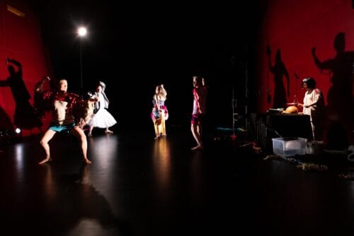 25-vuotisjuhliaan viettävän esitystaideryhmä Oblivian Reality Bang kertoo maailman hajoamistilasta PM_8342