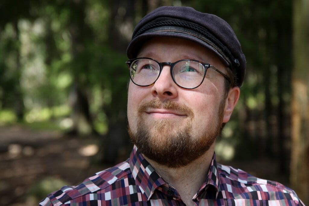 teemu harrinkari metsässä