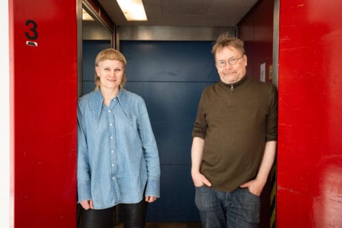 Heini Junkkaala ja arjen radikaalit yksityiskohdat 20260323_Teatterinpolitiikkaa-kuva