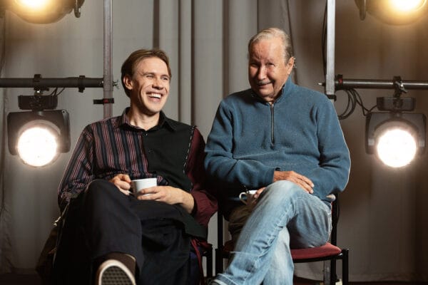 Teatterimuseon taiteilijatapaamisessa Erkki Saarela ja Pyry Äikää Teatterimuseon taiteilijatapaamisessa Erkki Saarela ja Pyry Äikää